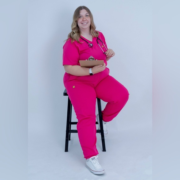 XXL Size Top and Jogger Scrub Set - Picture 2 of 11